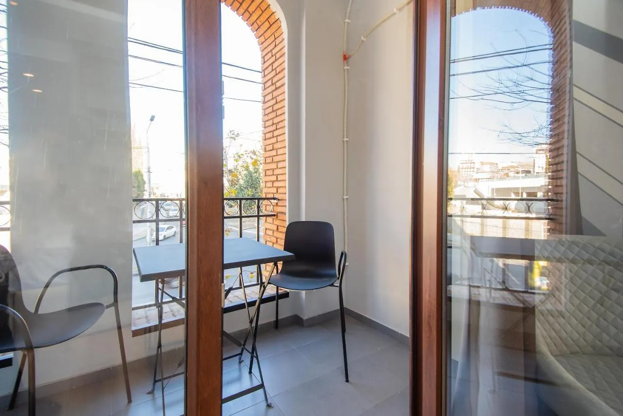 Be Apart Hotel Tbilisi 0*,  Georgien